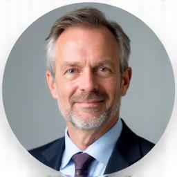 Hans Peter Schmidt headshot
